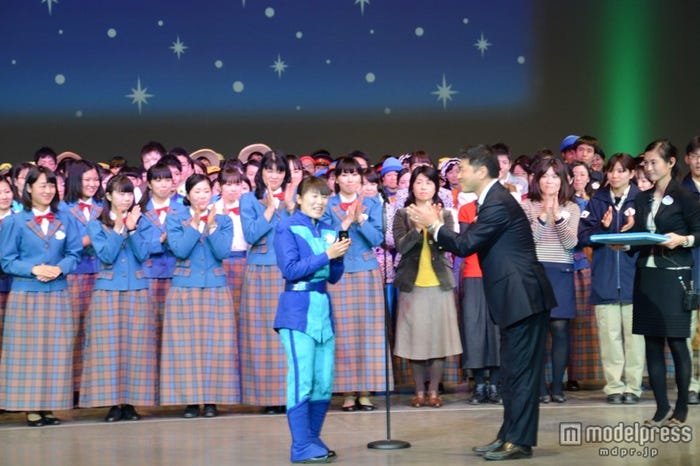 受賞者代表/「スピリット・アワードピン」授与