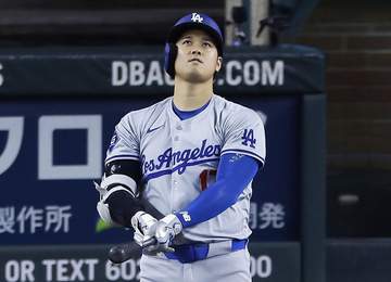 大谷翔平の2打席連発29号弾 ブルペンでハートがダイレクトキャッチ→ガッツポーズ ネット爆笑「ファン並に喜んでる」「大はしゃぎ」「大喜びでw」