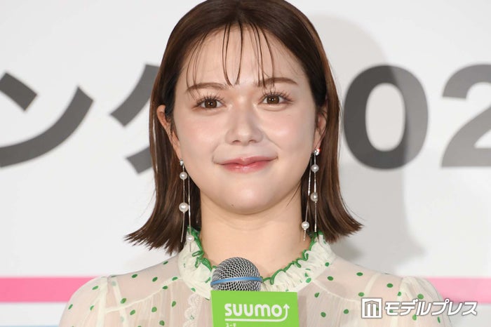村重杏奈・マリア・エリカ“3姉妹ショット”に反響「可愛すぎ」「似てる」