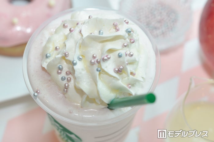 キラキラのカラートッピングがお姫様気分を演出 (C)ビューティーガール