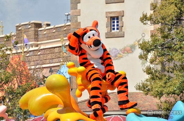 東京ディズニーリゾート30周年パレードがスタート/「ハピネス・イズ・ヒア」パレード公開