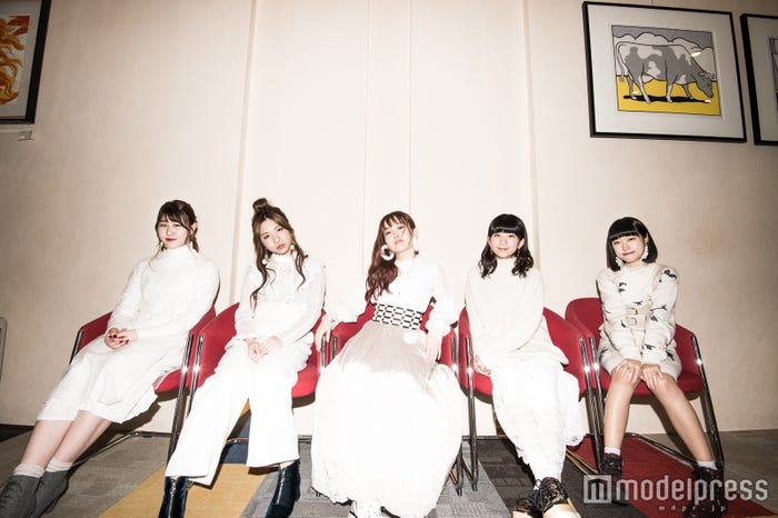 Little Glee Monster(左から)かれん、MAYU、芹奈、manaka、アサヒ
