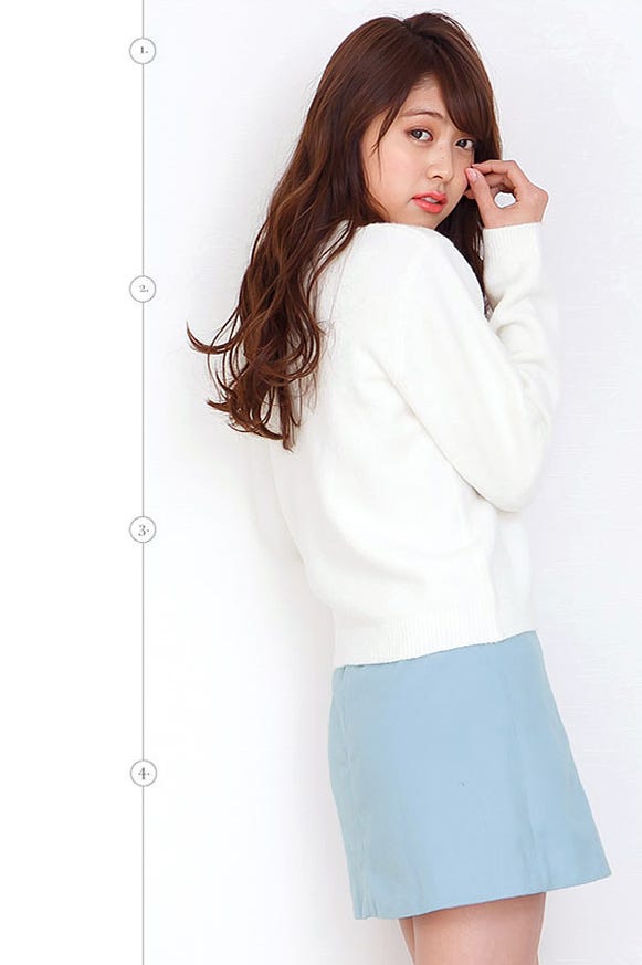 フェイクウール素材ラップ風ミニスカート「神戸レタス」1,990円(税込)/画像提供:神戸レタス