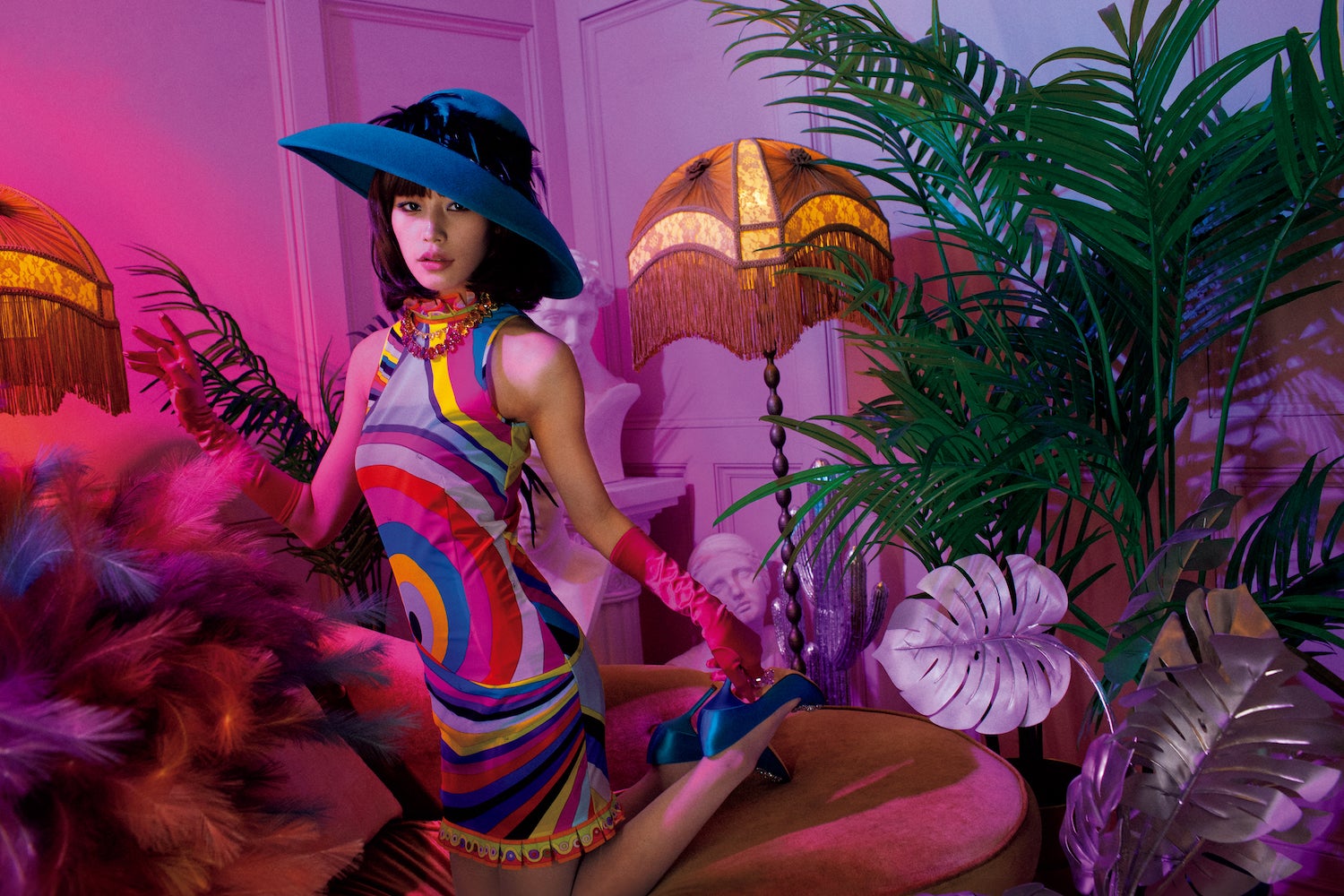 南沙良「One Thousand and One Nights 蜷川実花と未来の女の子たち」より／撮影：蜷川実花（LUCKY STAR）