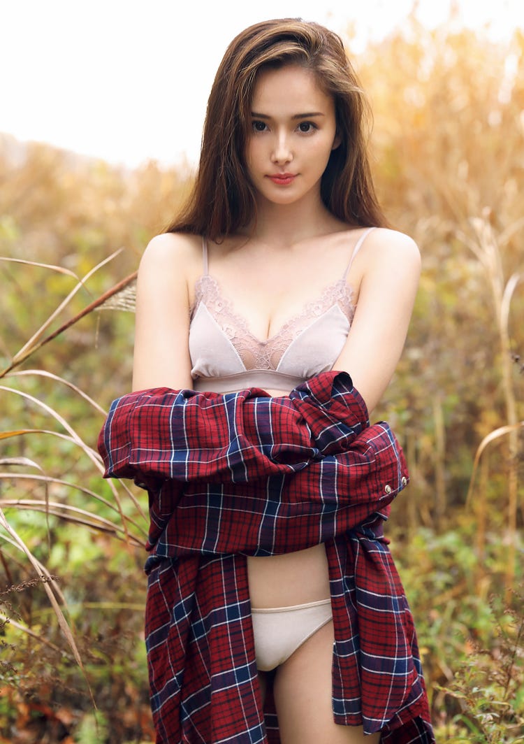 アイルランド アメリカ ロシア 日本の秘密兵器 がずば抜けたスタイル披露 トリリンガル美女 くるみ モデルプレス アイルランド アメリカ ロシア 日本の秘密兵器 がずば抜けたスタイル披露 トリリンガル美女 くるみ モデルプレス