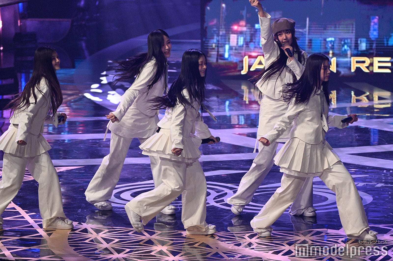 （C）モデルプレス