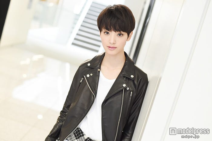 モデルプレスのインタビューに応じた剛力彩芽さん