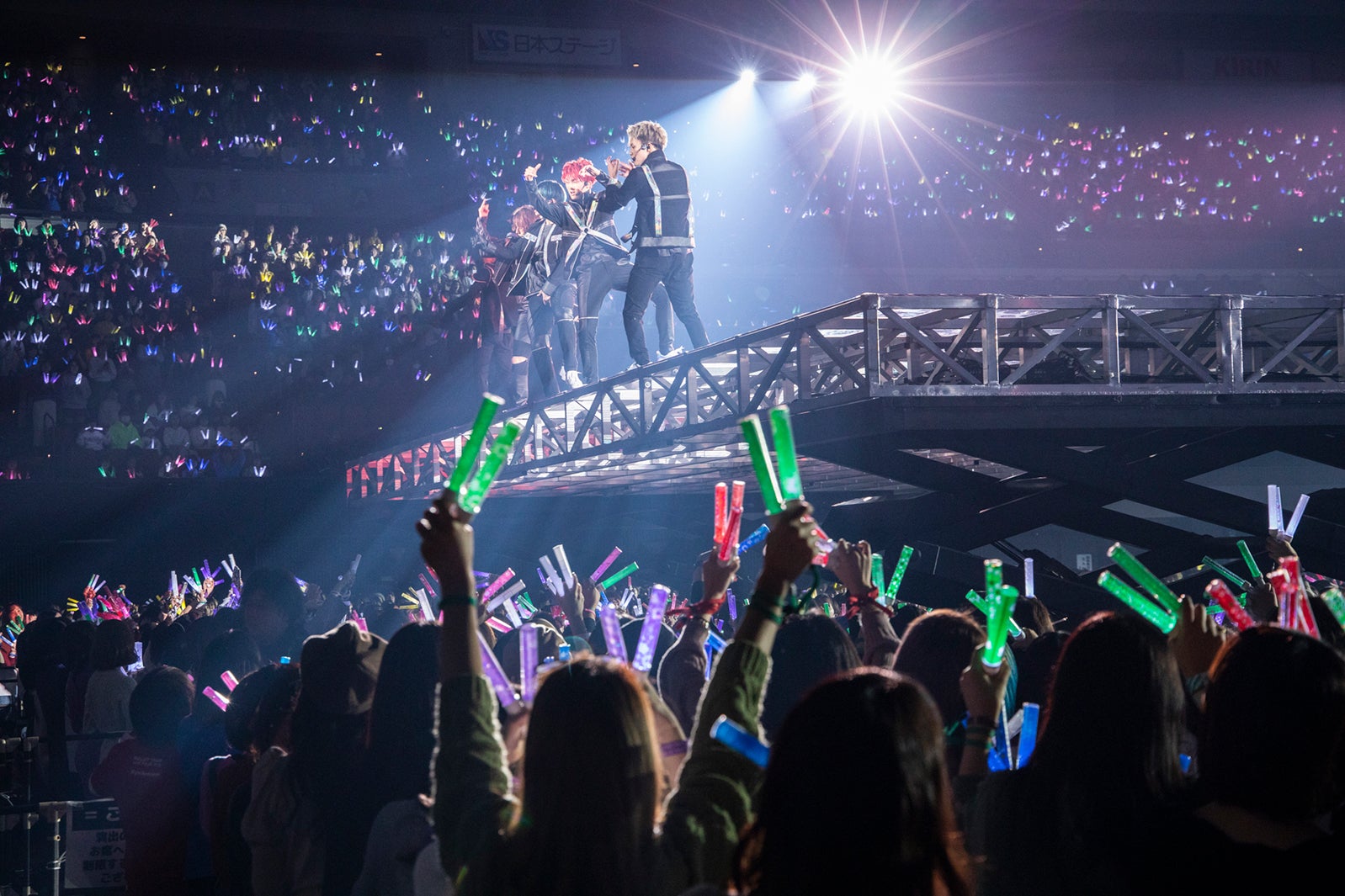 超特急（カメラマン：米山三郎、笹森健一）