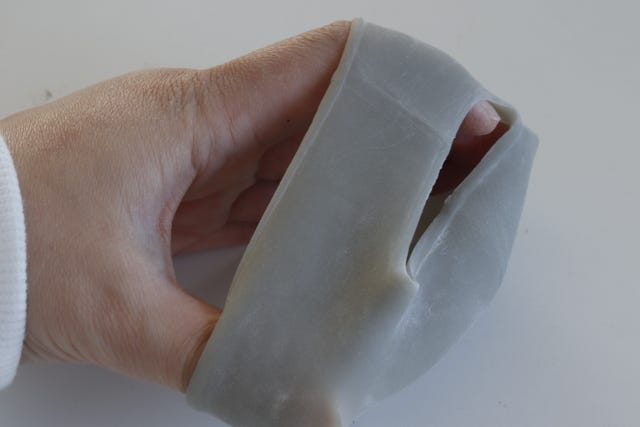 ダイソー かかとパック(厚手、2枚) 100均 ダイソー かかとパック 密着 クリーム 浸透 使い勝手 繰り返し使える