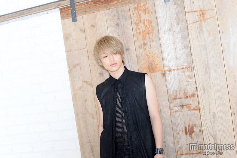 圧倒的な歌唱力を持つTSUBASA（Vo.）