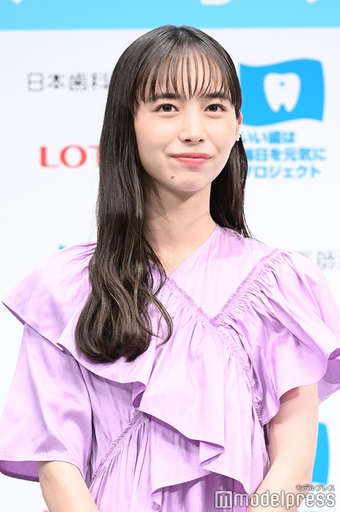ロングヘアの井桁弘恵(C)モデルプレス