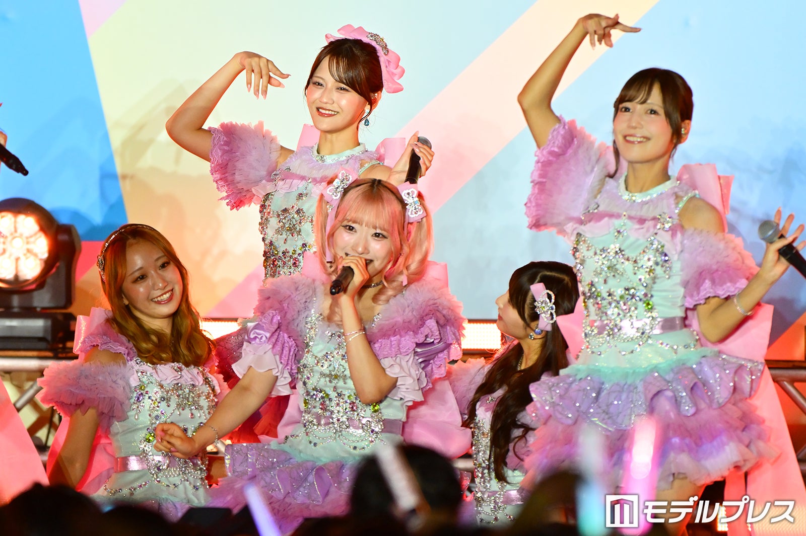 ＝LOVE（C）モデルプレス