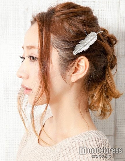 フェザーバレッタ「fifth」2,041円（税込）