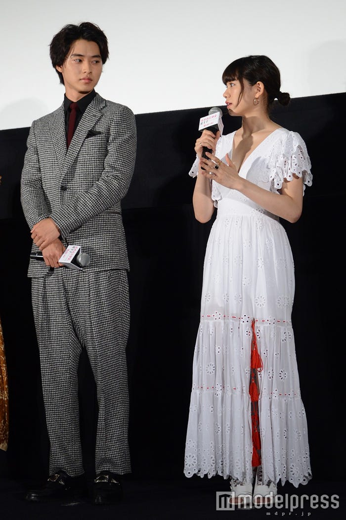 山崎賢人、二階堂ふみ(C)モデルプレス