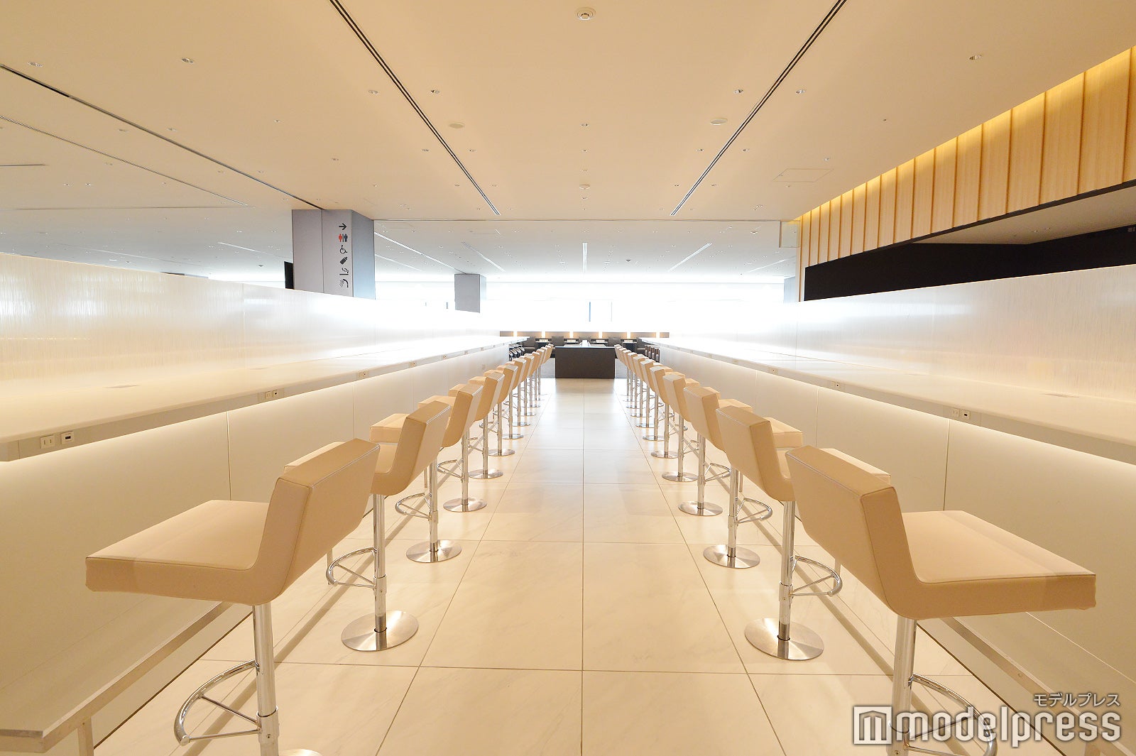 ANA LOUNGE（C）モデルプレス