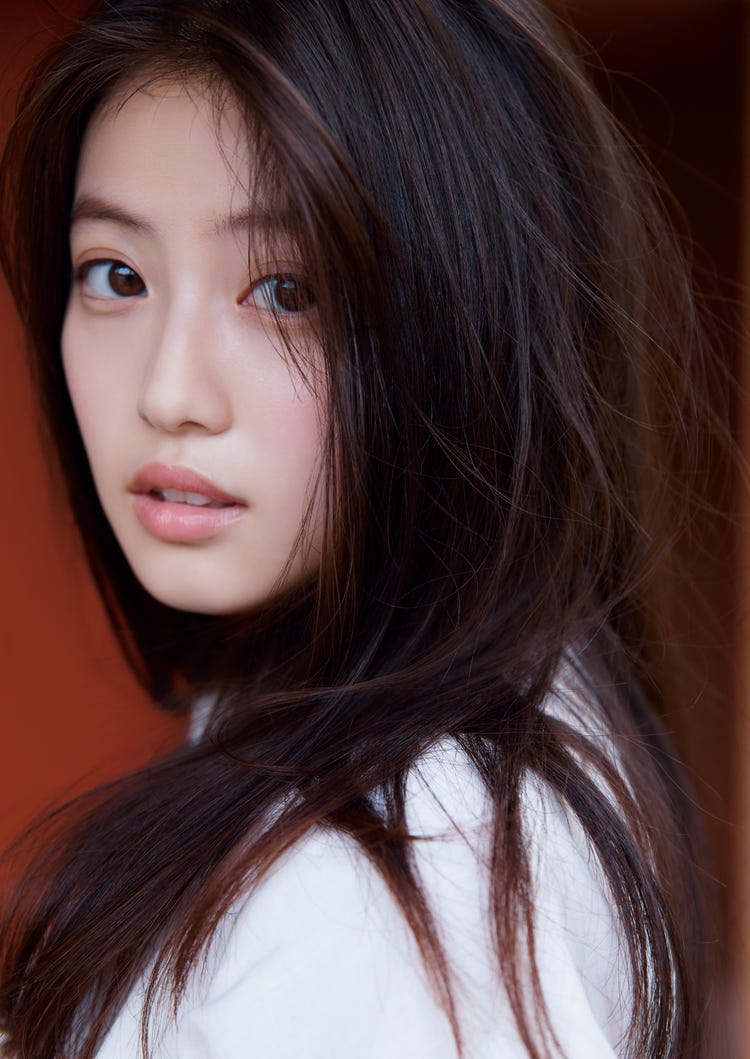 画像1/49) 今田美桜、ヒット写真集が8ヶ月ぶり8度目の重版 4年前撮影  