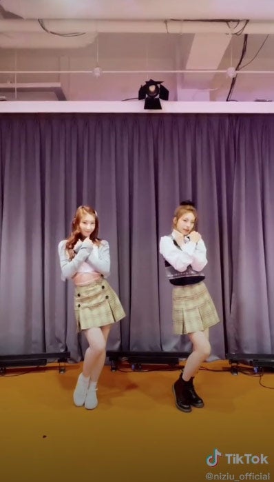 NiziU「Poppin’ Shakin’」先輩・ITZYがダンスカバー「最強コラボ」「かっこいい」と反響