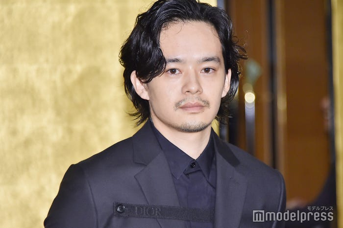 池松壮亮(C)モデルプレス