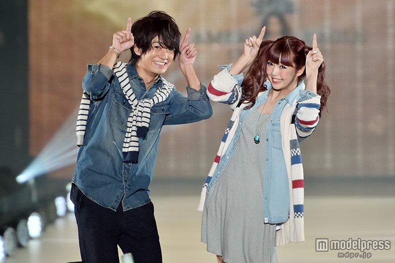 藤田ニコル＆大倉士門、腕組みランウェイ“にこるんビーム”で沸かす＜関コレ2015A／W＞