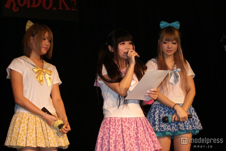 GALDOLL（左から：坂井樹乃、西永嶺花、江崎奈々帆）