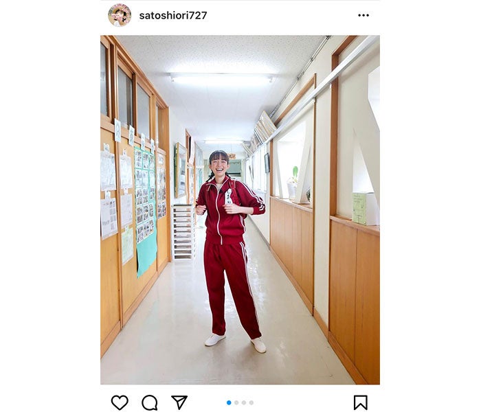 佐藤栞里 ジャージ姿で廊下を駆け抜ける どんな小学生よりもピュアそう モデルプレス 佐藤栞里 ジャージ姿で廊下を駆け抜ける どんな小学生よりもピュアそう モデルプレス