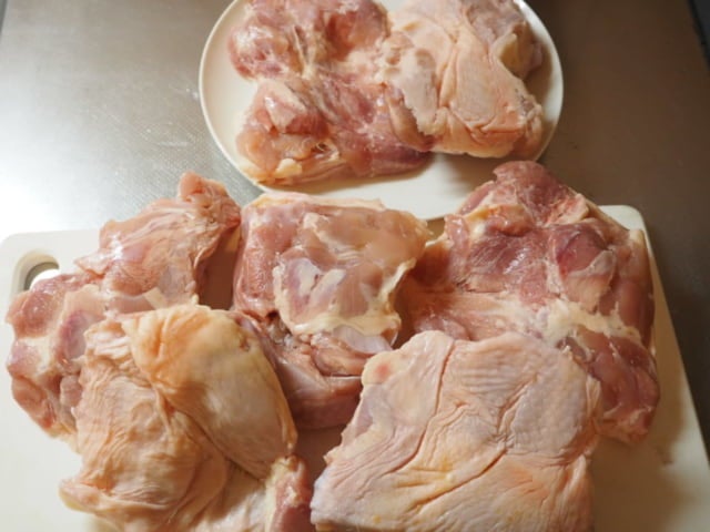 業スー鶏もも肉全体写真