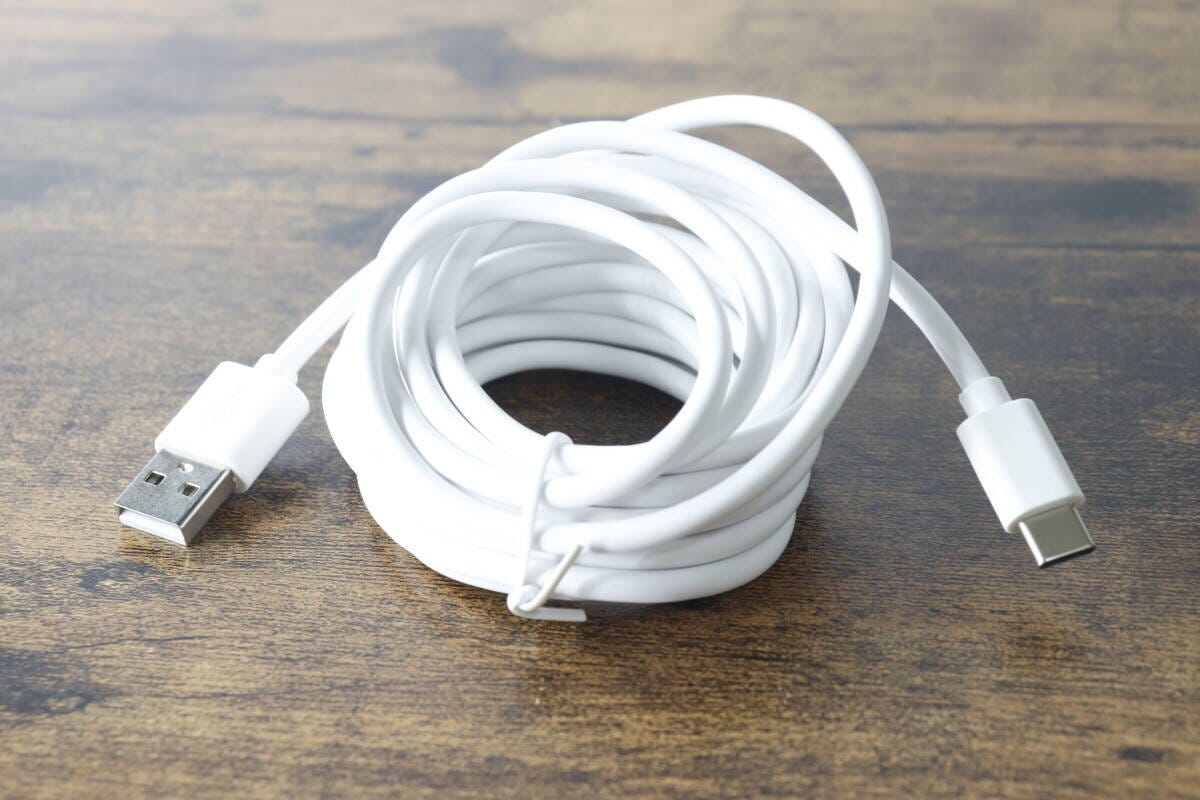 白くて長い3mのUSB 白くて長い3mのUSB