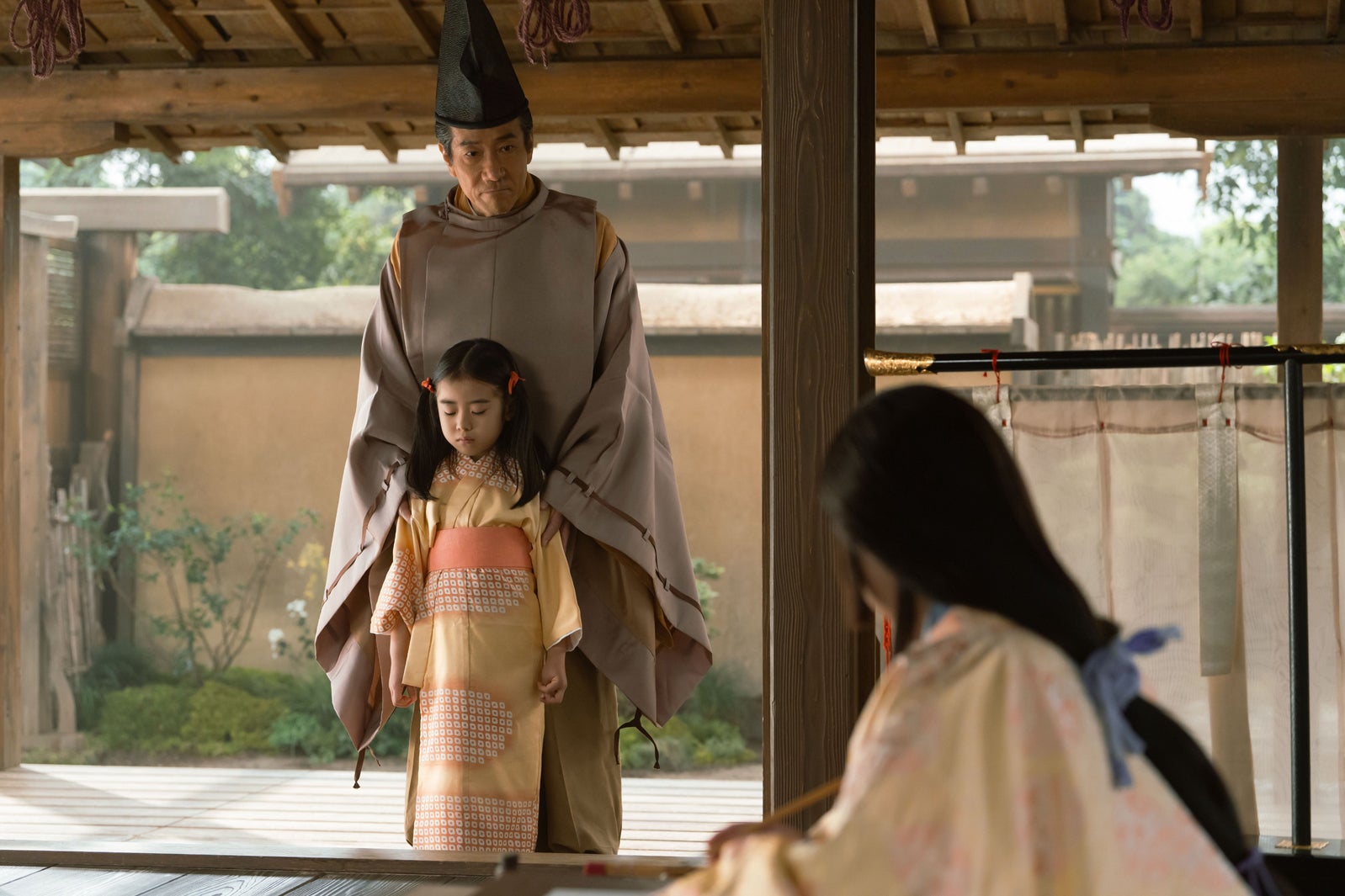 岸谷五朗、福元愛悠、吉高由里子「光る君へ」第30話（C）NHK