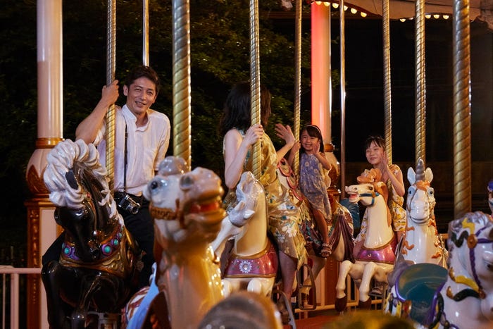 玉木宏、桜木梨奈ら(C)2022「この子は邪悪」製作委員会