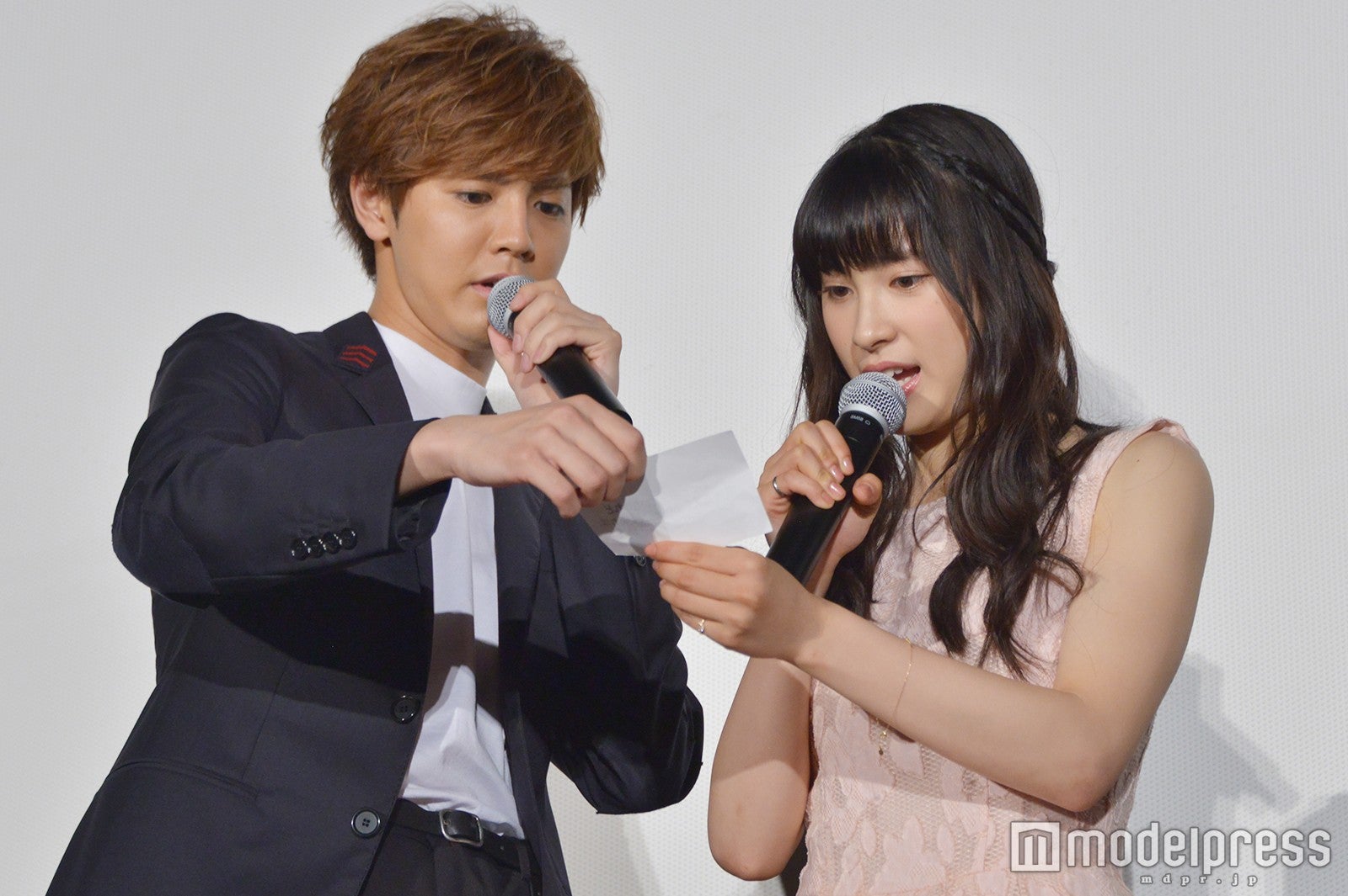 片寄涼太、土屋太鳳 （C）モデルプレス