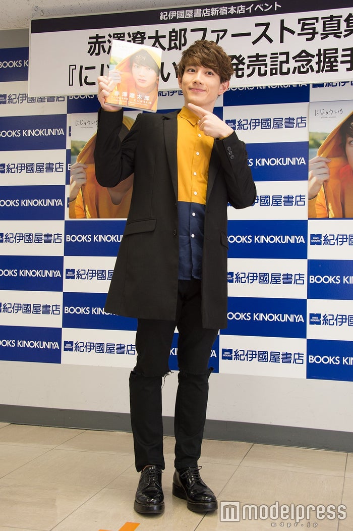 赤澤遼太郎のtwitterは癒やしスポットです 目標はフォロワー10万人 照れながらアピール モデルプレス 赤澤遼太郎のtwitterは癒やしスポットです 目標はフォロワー10万人 照れながらアピール モデルプレス
