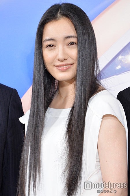 仲間由紀恵、“新婚生活”に関する質問飛ぶ