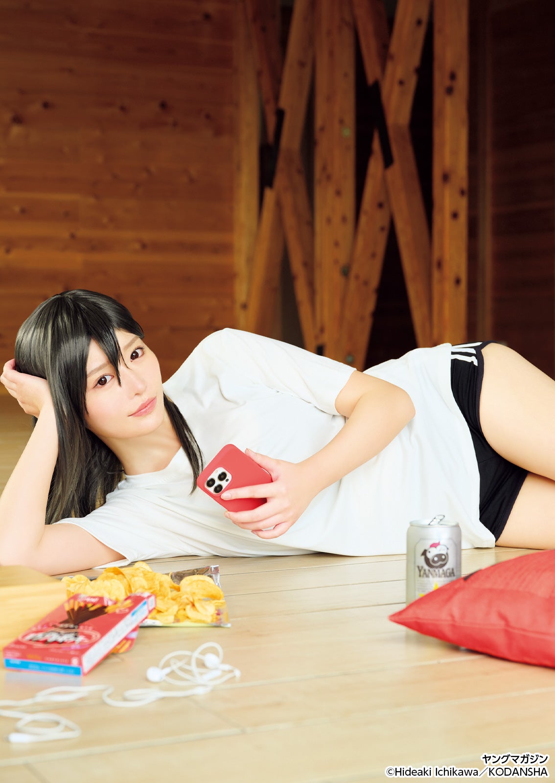 「オオカミちゃんくん」高鶴桃羽、人気漫画「妹は知っている」コラボグラビアで“三木美貴”完全再現 美ボディ披露