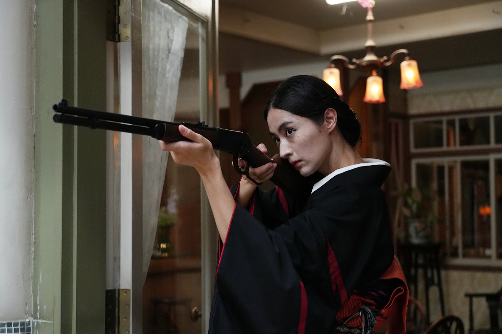 シシド・カフカ（C）2023「リボルバー・リリー」フィルムパートナーズ