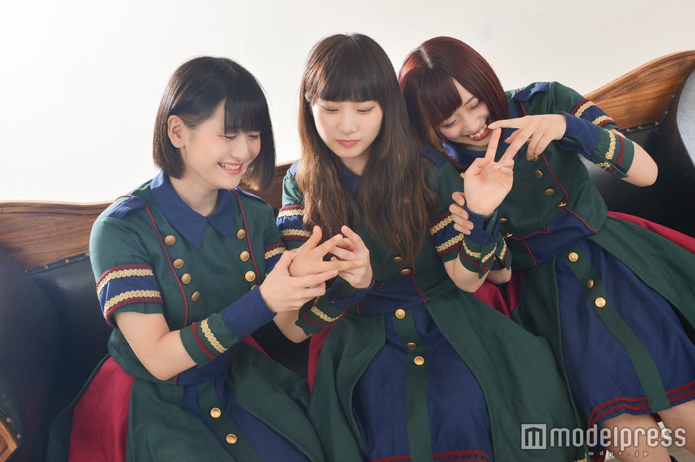 神崎のの、北野ももこ、榎本りょう(C)モデルプレス