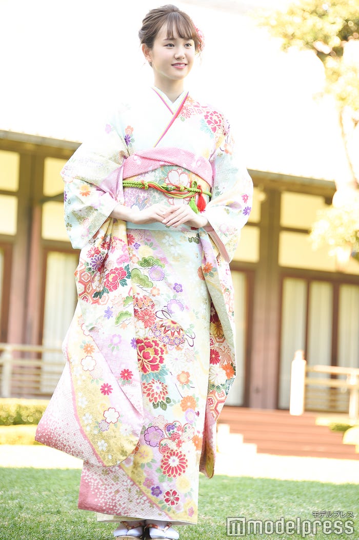 尾碕真花 (C)モデルプレス