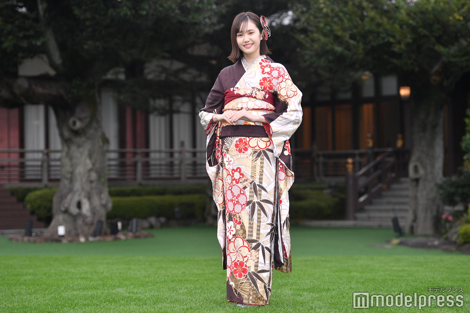 尾碕真花（C）モデルプレス