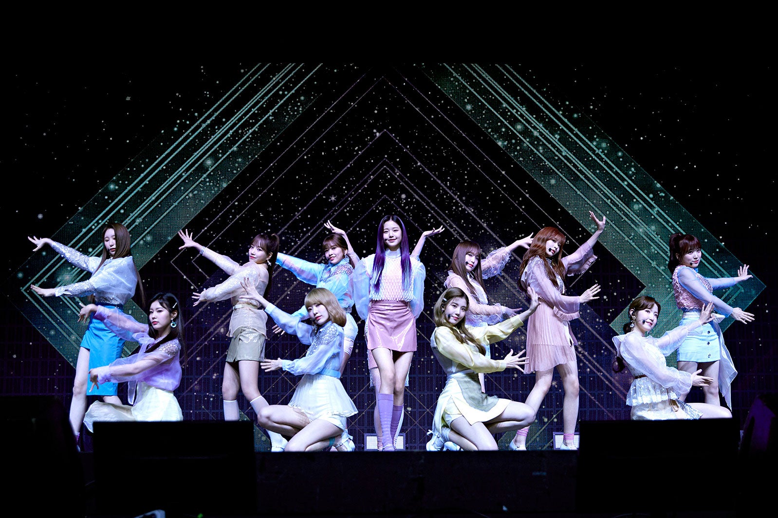 IZ*ONE（C）OFF THE RECORD