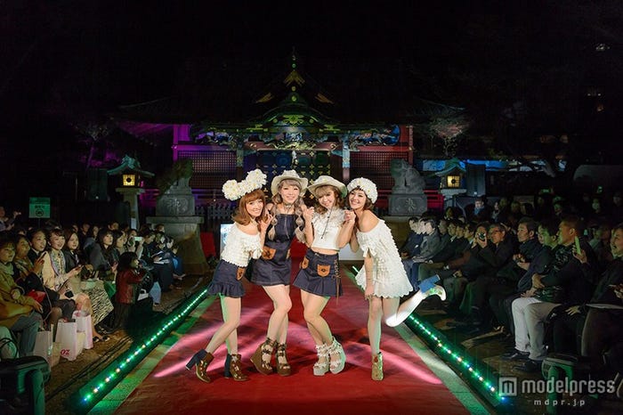 渋谷エリアのショップ店員もランウェイに登場/「SHIBUYA RUNWAY」ステージの様子