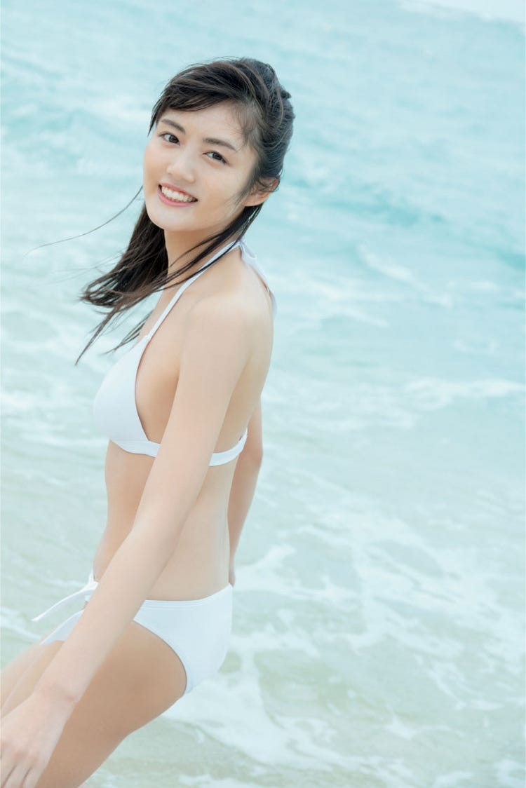 水谷果穂 グラビア 