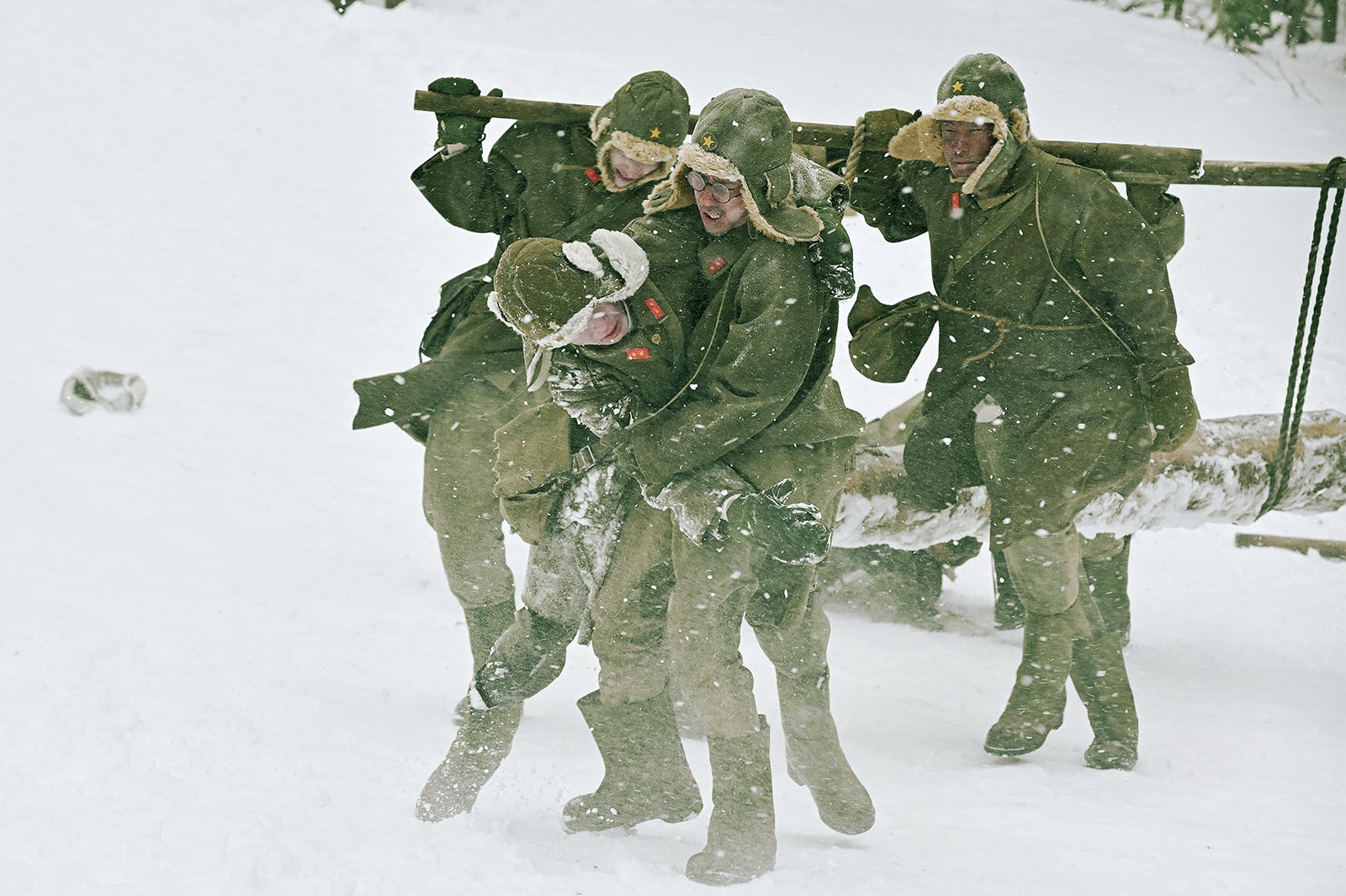 二宮和也（C）2022映画「ラーゲリより愛を込めて」製作委員会（C）1989清水香子