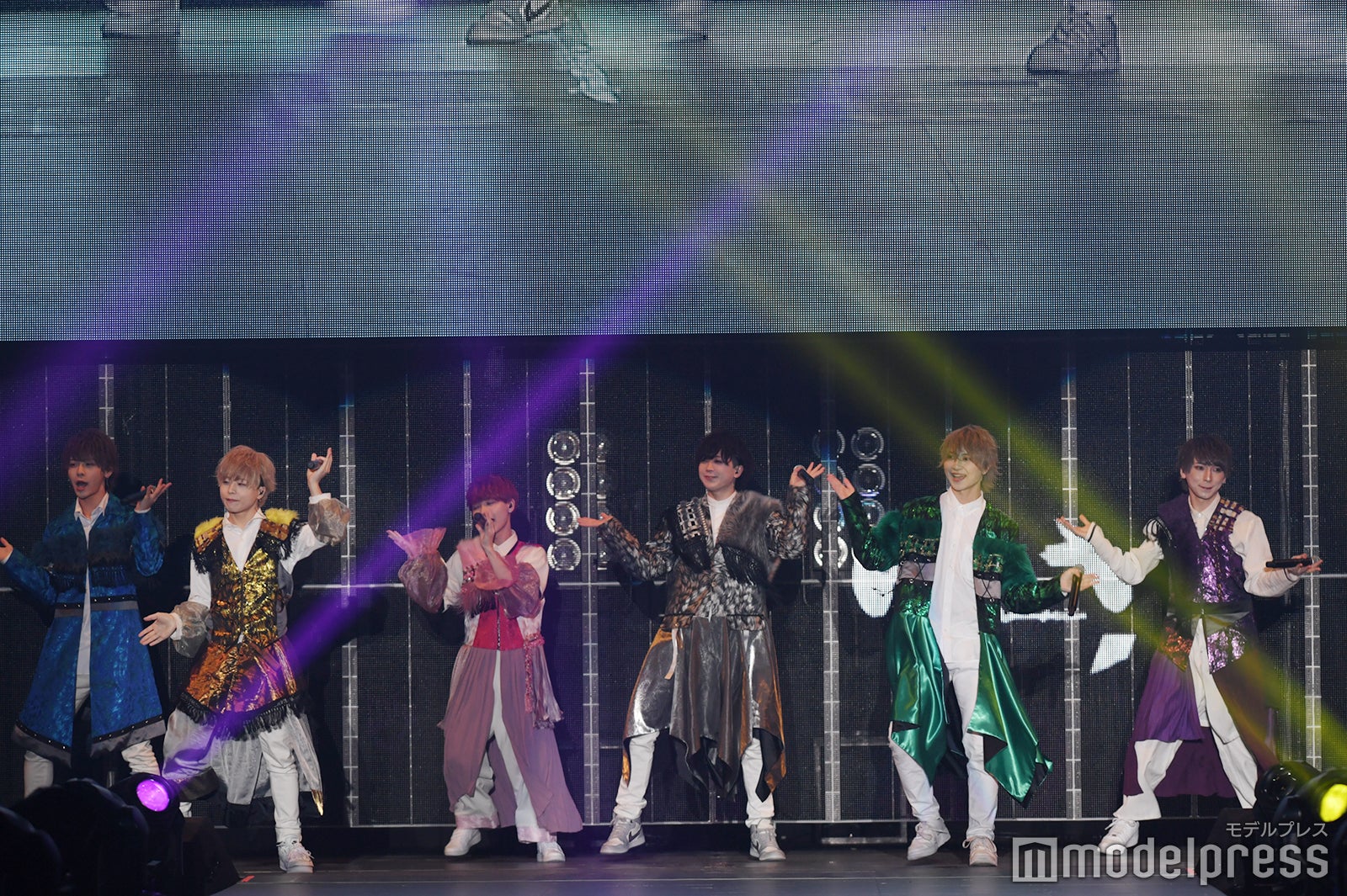 （C）モデルプレス