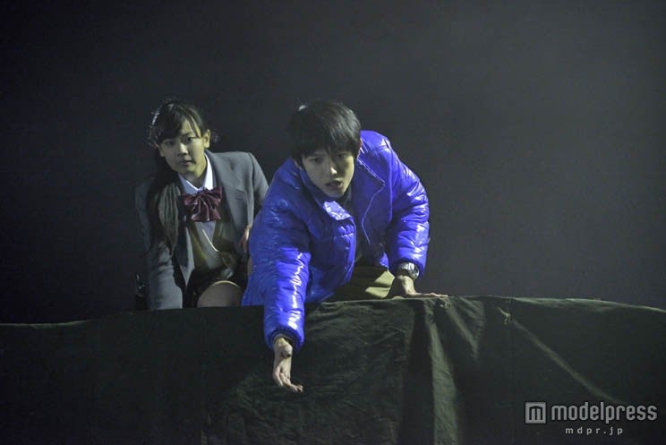 ドラマ「リアル鬼ごっこ THE ORIGIN」（左から：清水富美加、本郷奏多）