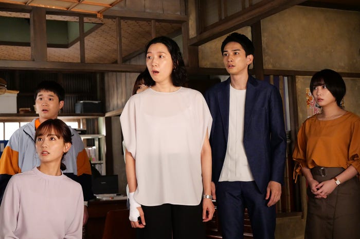 「SUPER RICH」第3話より(C)フジテレビ