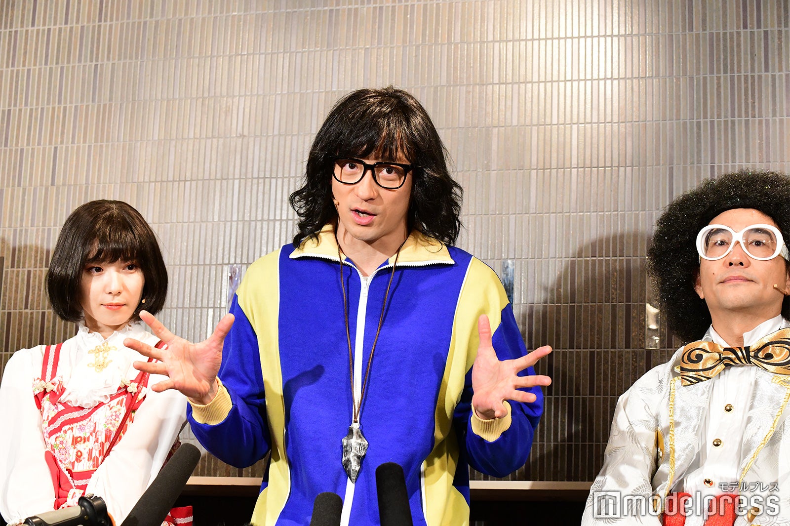 松岡茉優、山本耕史、八嶋智人（C）モデルプレス