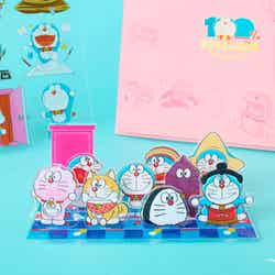 全10種のアクリルバッジ/提供写真