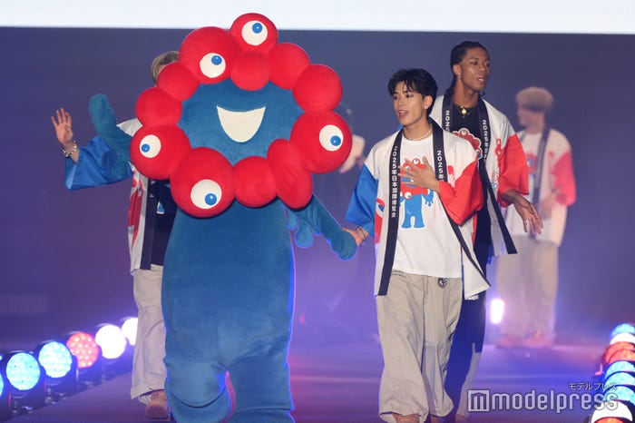 小波津志/PSYCHIC FEVER(C)モデルプレス