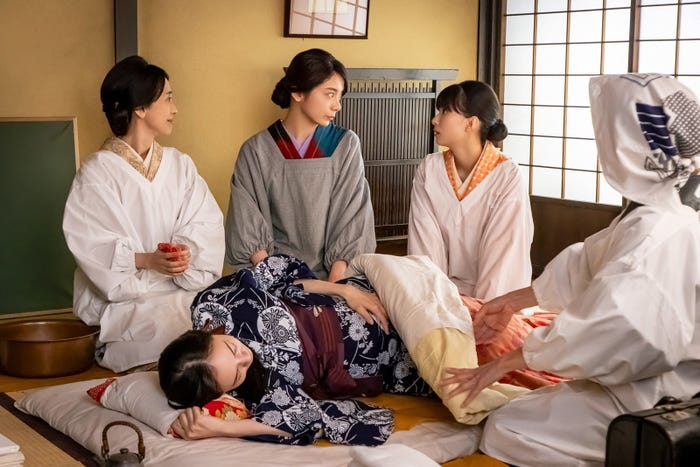 紺野まひる、森カンナ、芳根京子、咲妃みゆ「波うららかに、めおと日和」第9話(C)フジテレビ