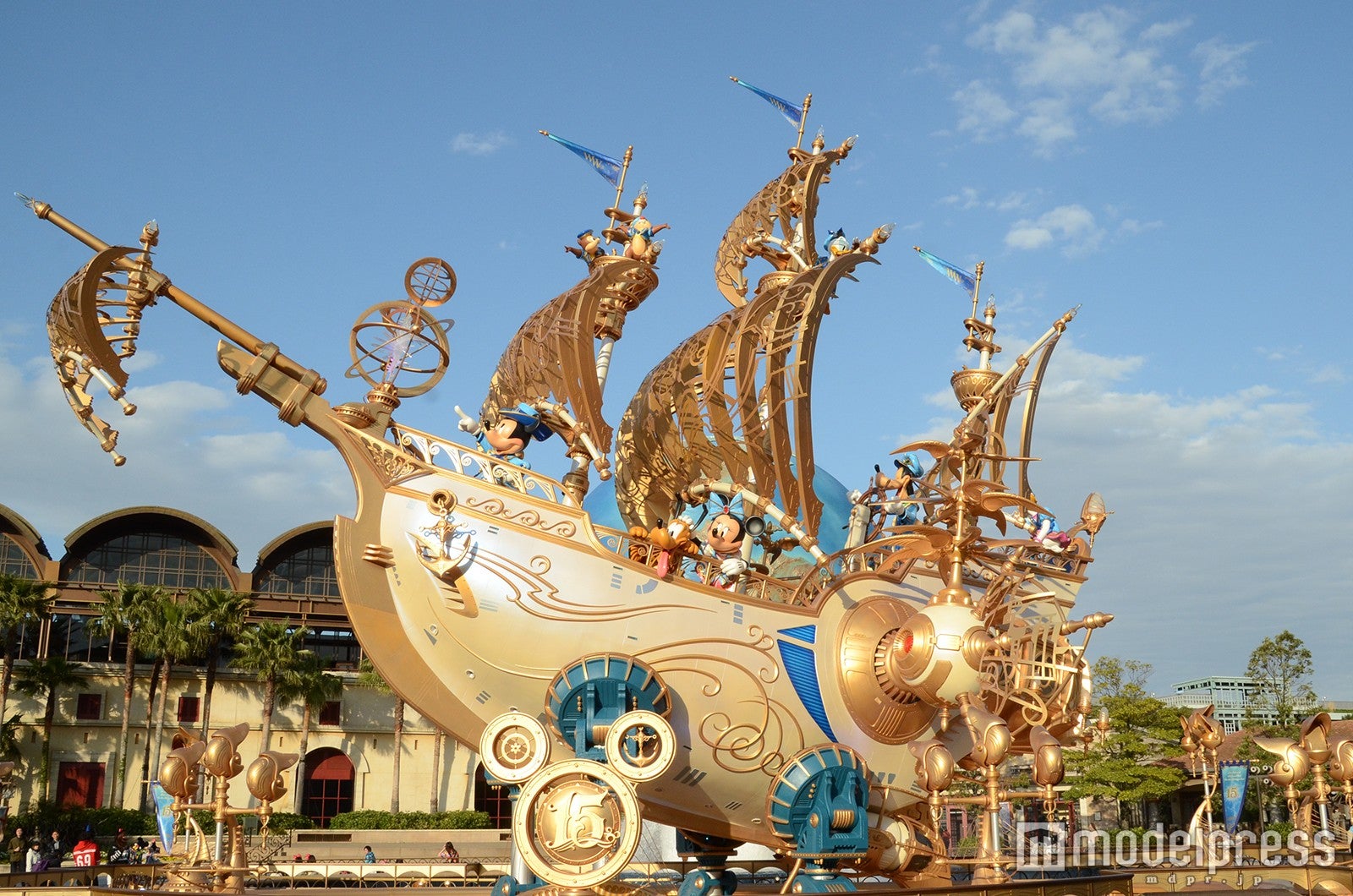 ウィング・オブ・ウィッシュ号／「東京ディズニーシー15周年“ザ・イヤー・オブ・ウィッシュ”」（C）モデルプレス