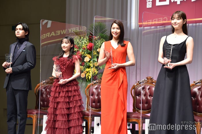 (左から)北村匠海、芦田愛菜、広瀬アリス、佐々木希(C)モデルプレス
